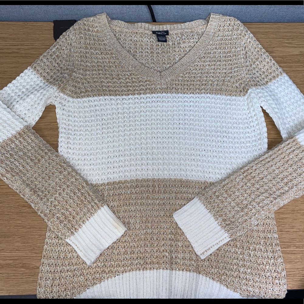 Rue 21 White Beige Stripe Knit Sweater M